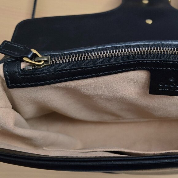 GUCCI GG Marmont Medium Matelasse Shoulder Bag Black - Picture 16 of 16